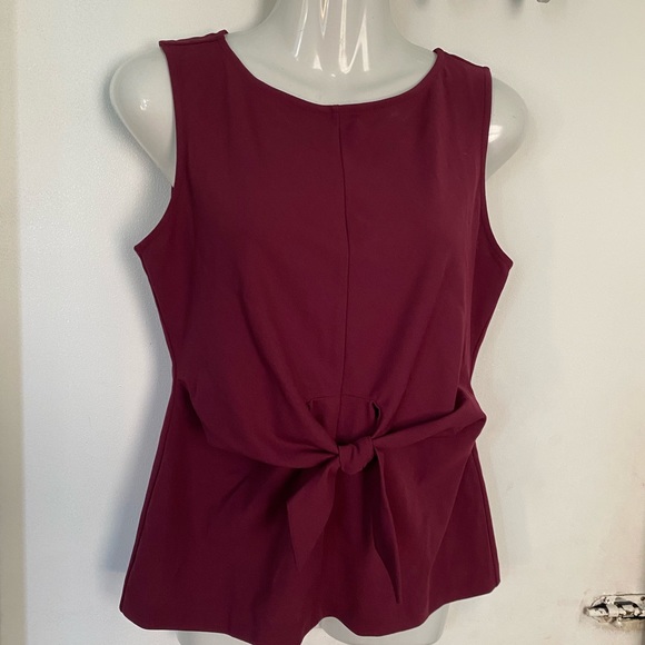 New Anna Taylor tie front sleeveless top (MP) - Picture 3 of 6